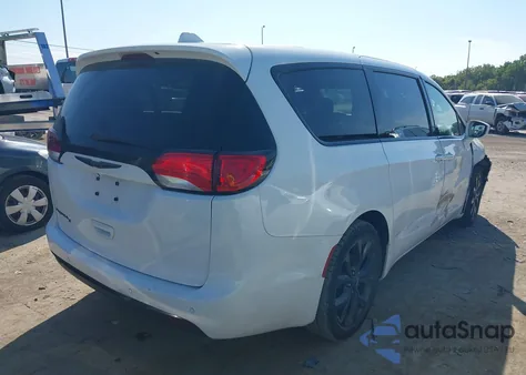 2018 Chrysler Pacifica Touring Plus из США, поврежденный, VIN 2C4RC1FG5JR228429